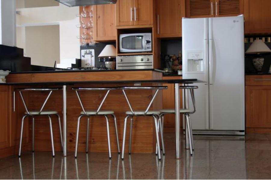 Solid Pine Breakfast Bar